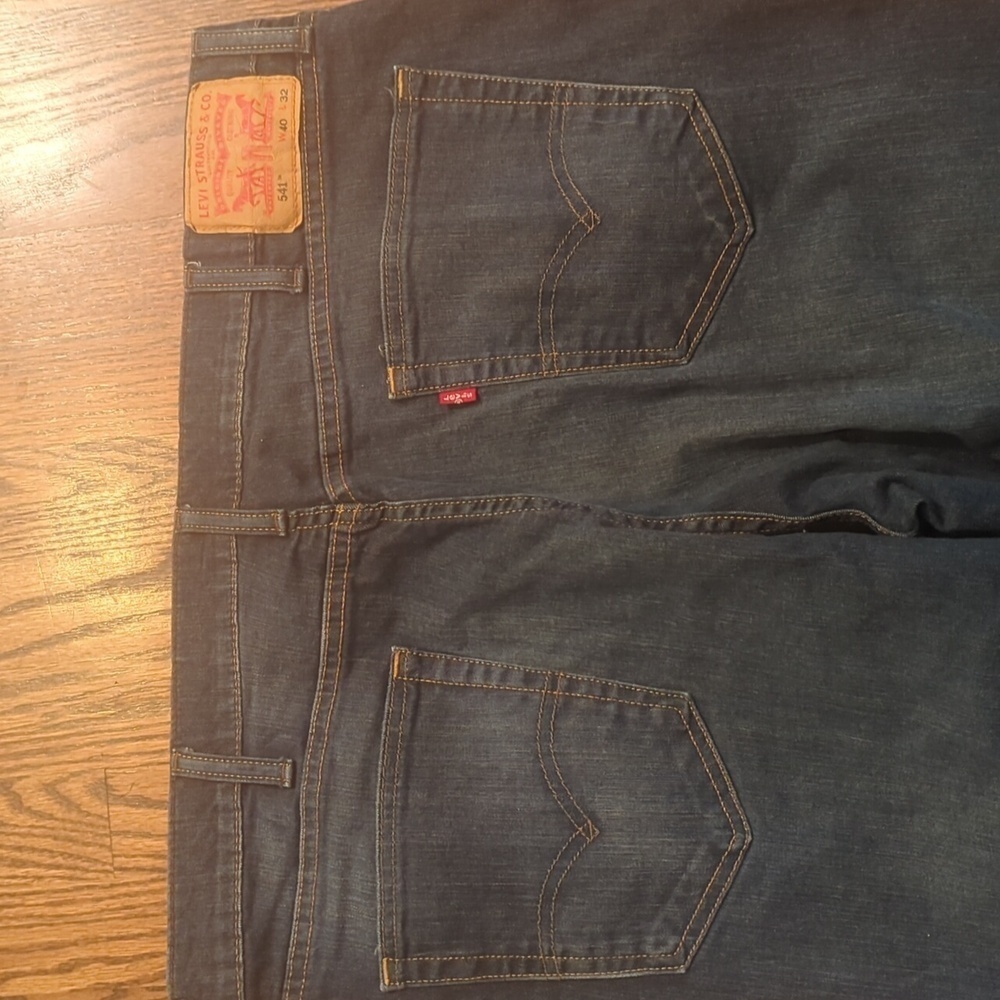 Levi' 541 Vintage Wash Dark Blue Relaxed Fit Casual Denim Jeans W40 L32 - Picture 6 of 9